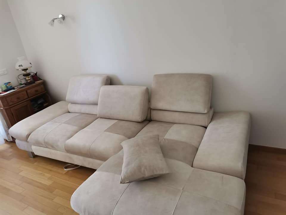 Svijetla kutna garnitura